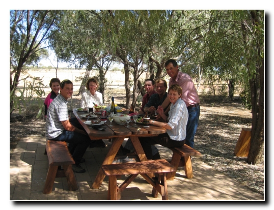 11 Picknick bei den Nachbarn